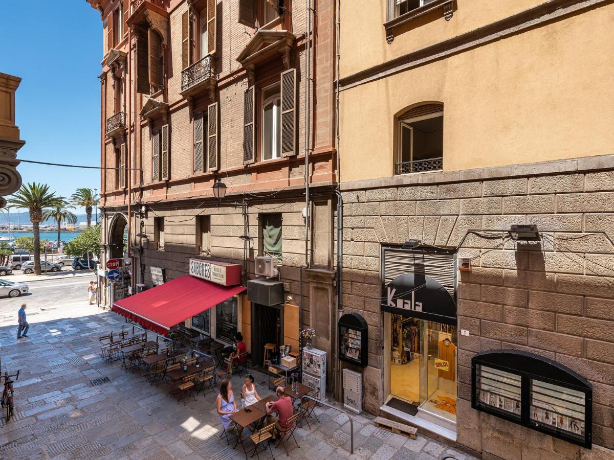La Buona Stella Rooms - City Centre Cagliari Exterior photo